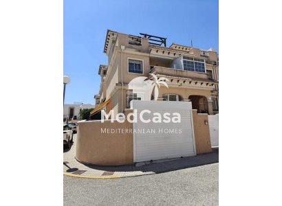 Adosado esquina - Segunda mano - Orihuela Costa -
                Villamartín