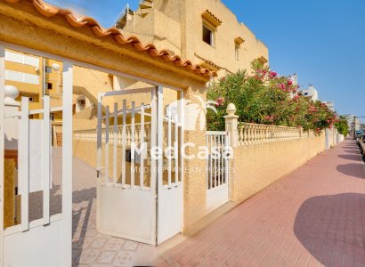 Apartment - Resale - La Mata -
                La Mata (Torrevieja)