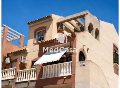Apartment - Wiederverkauf - Orihuela Costa - Villamartín