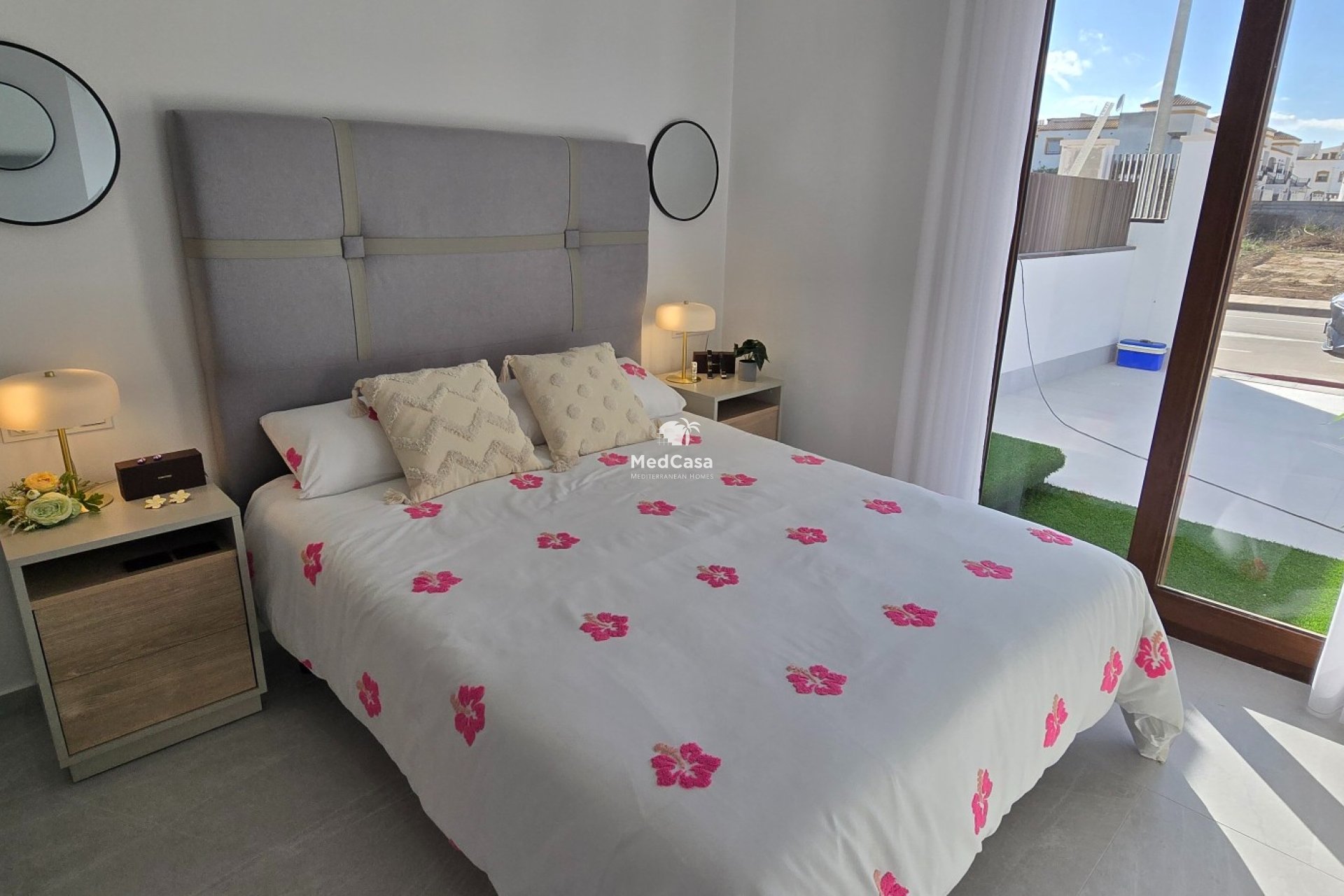 Neubau - Doppelhaushälfte -
Golf Vistabella