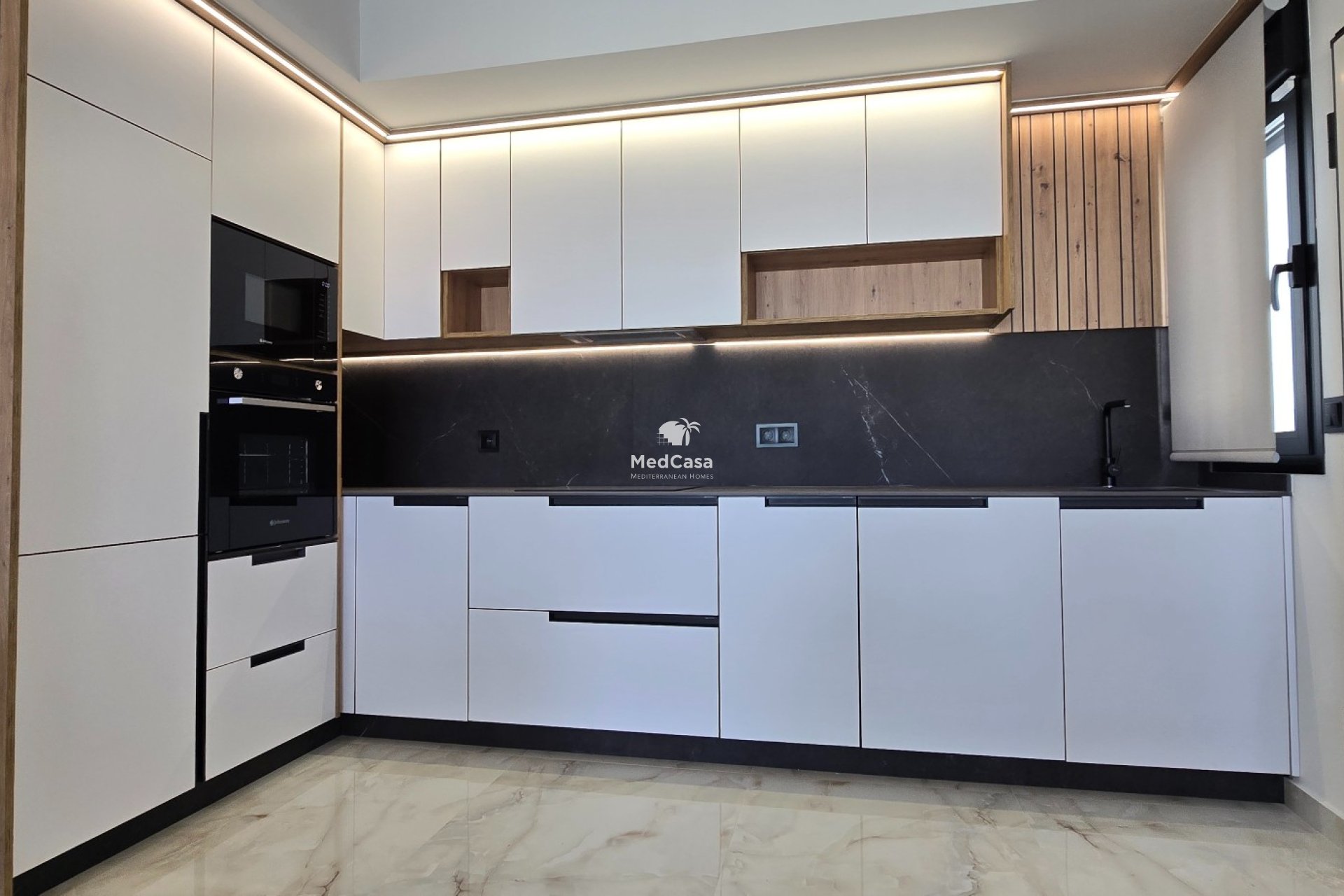 Neubau - Erdgeschosswohnung -
Golf La Finca