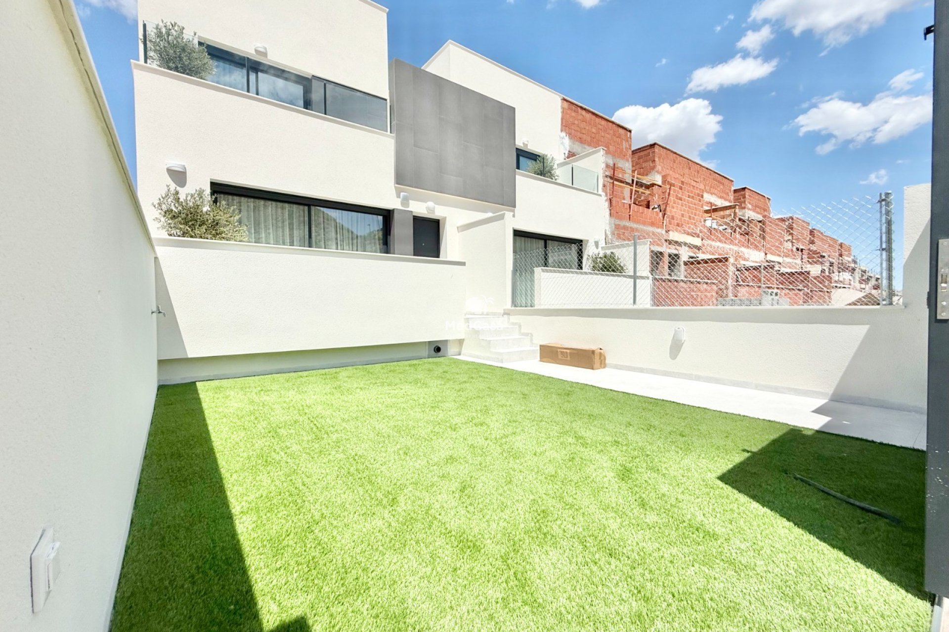 Neubau - Reihenhaus -
Cox