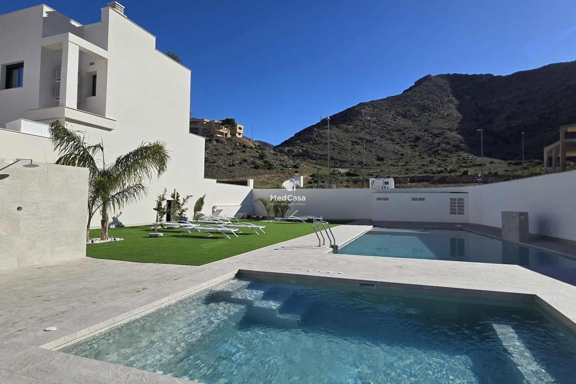 Neubau - Reihenhaus -
Cox