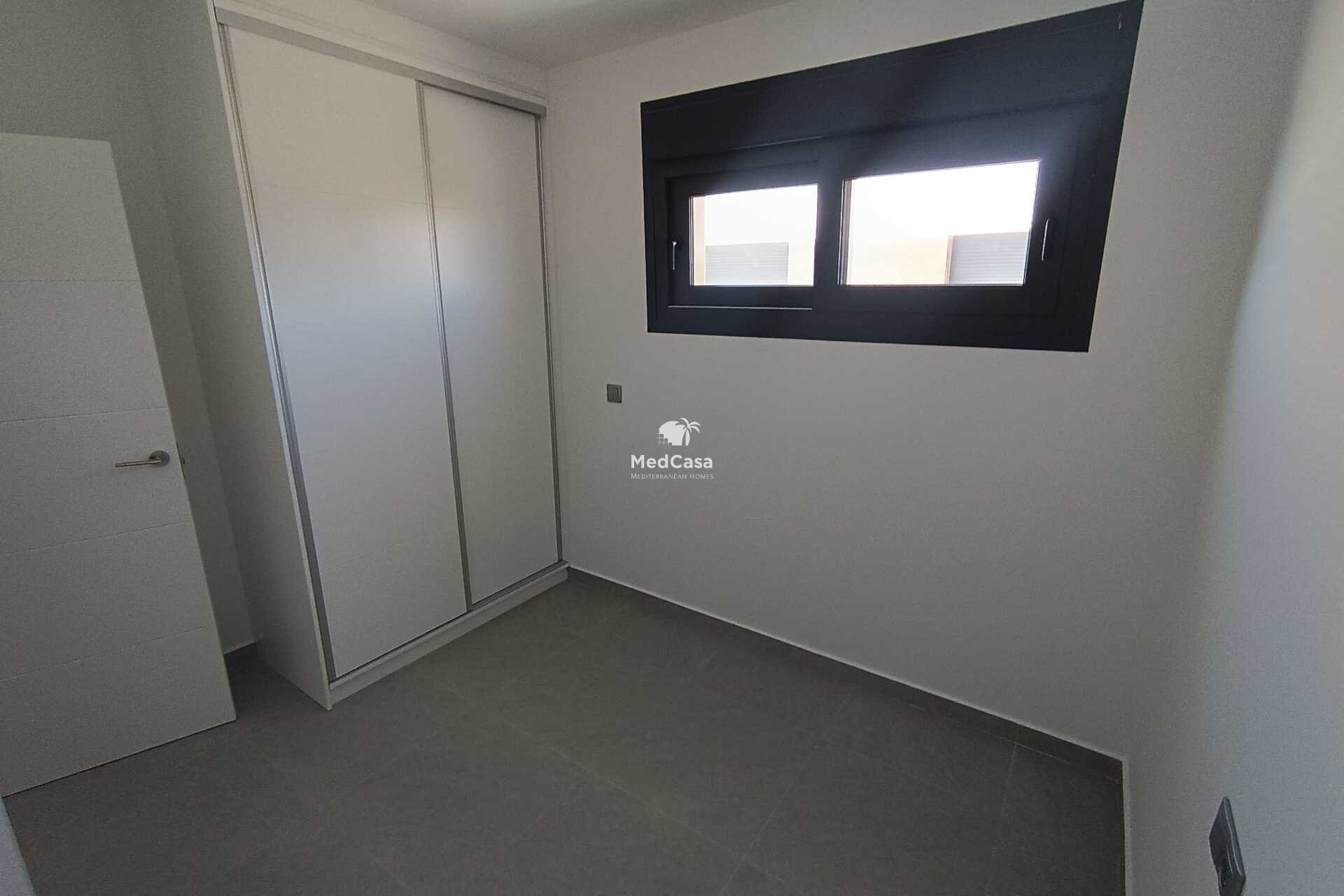 Neubau - Villa -
Daya Nueva