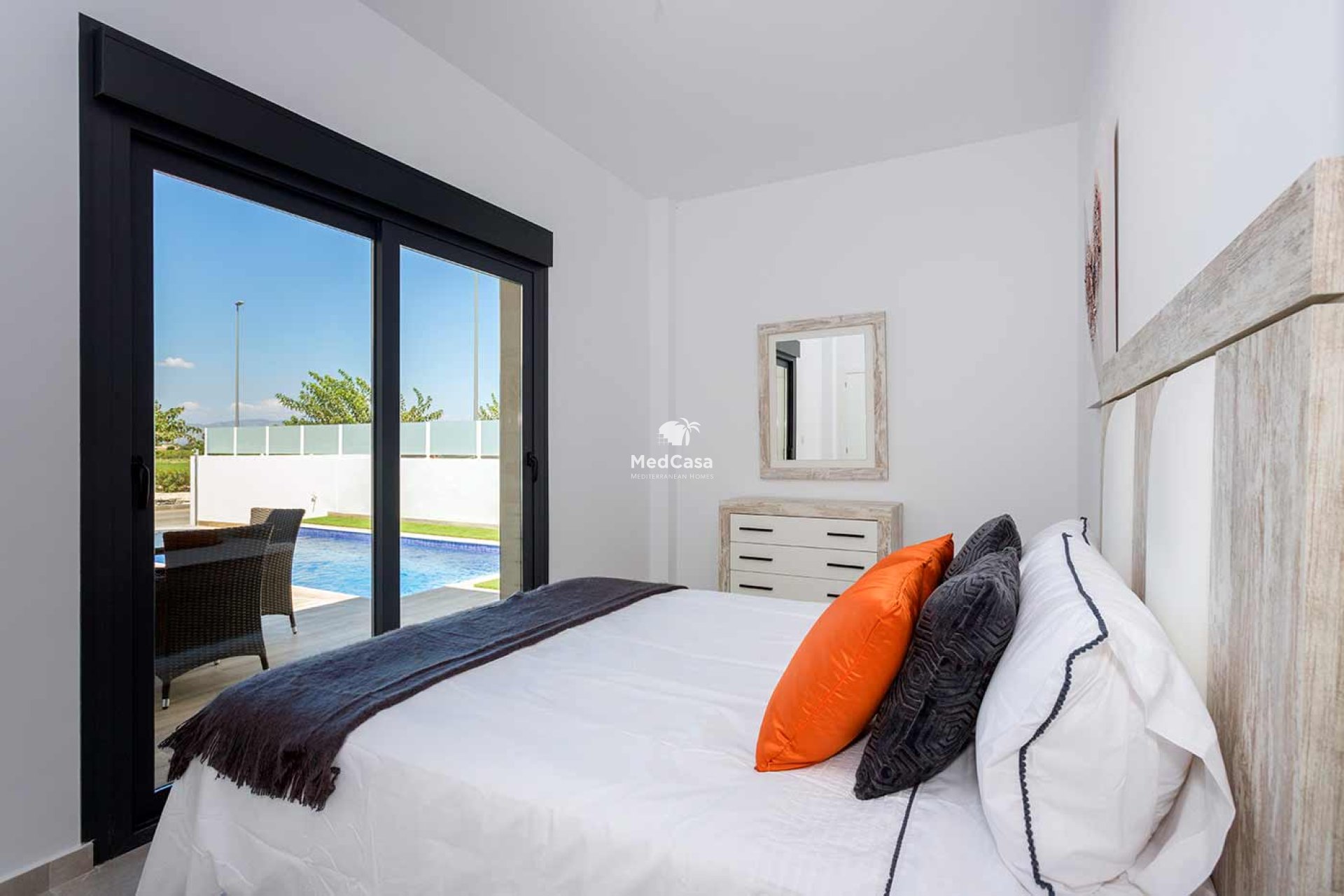 Neubau - Villa -
Daya Nueva