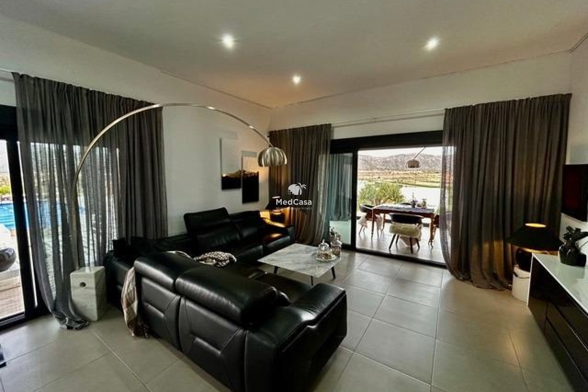 Neubau - Villa -
Hondón de las Nieves - La Canalosa