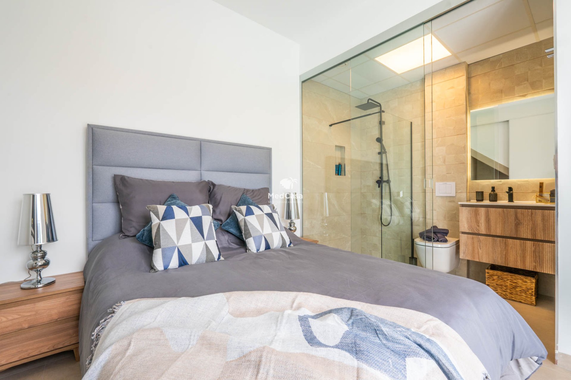 Neubau - Villa -
Roldan