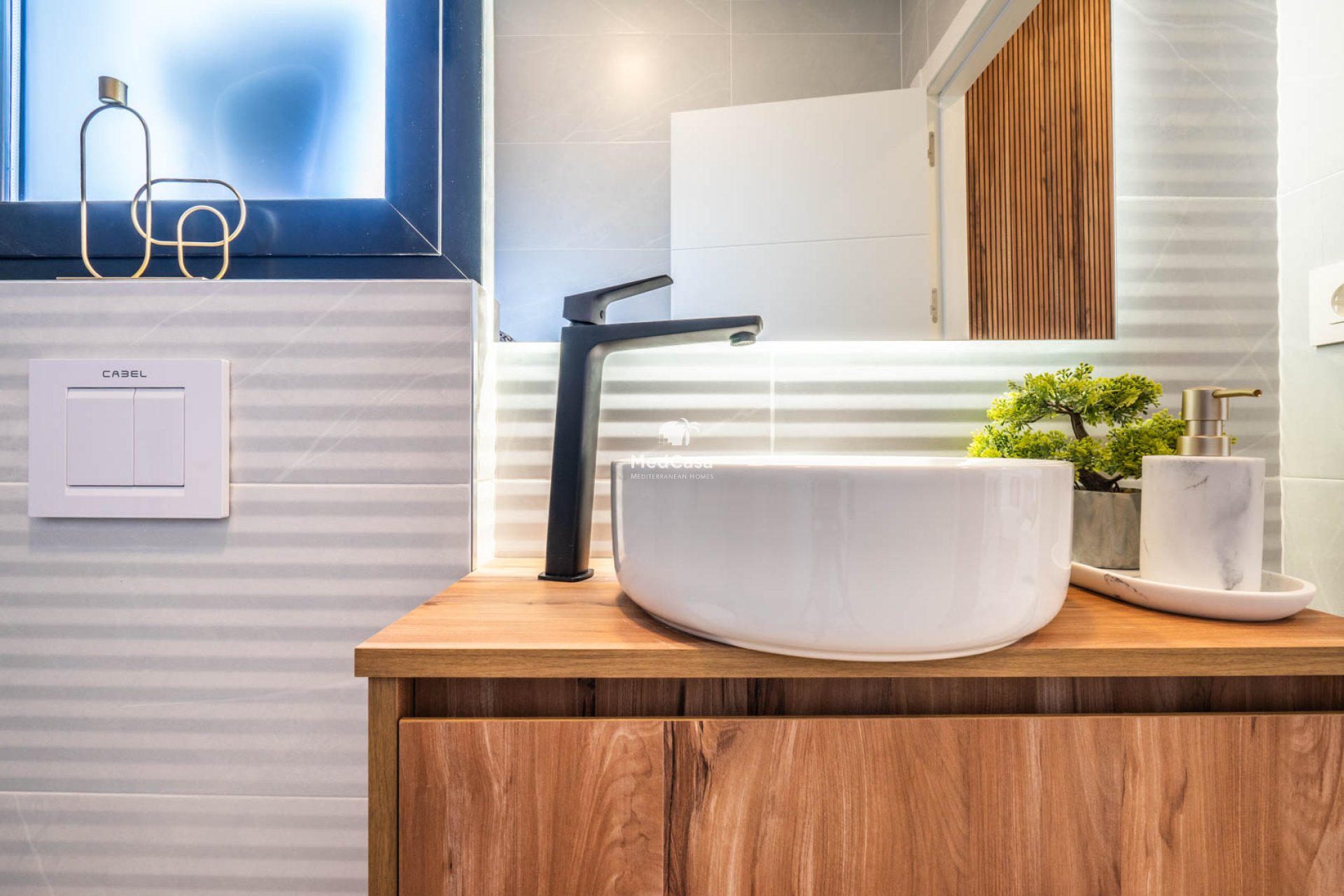 Neubau - Villa -
Roldan