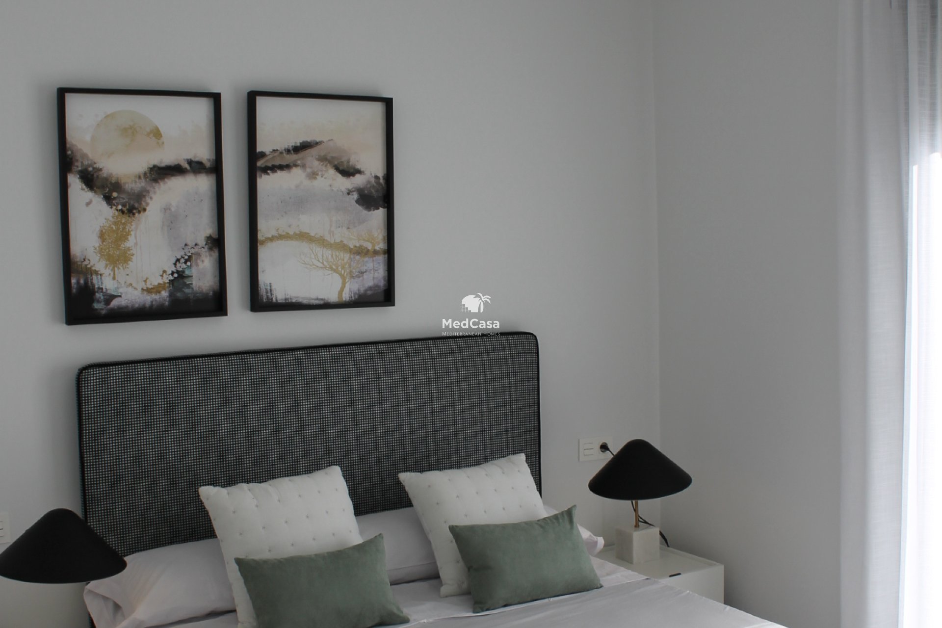 Neubau - Villa -
Roldan