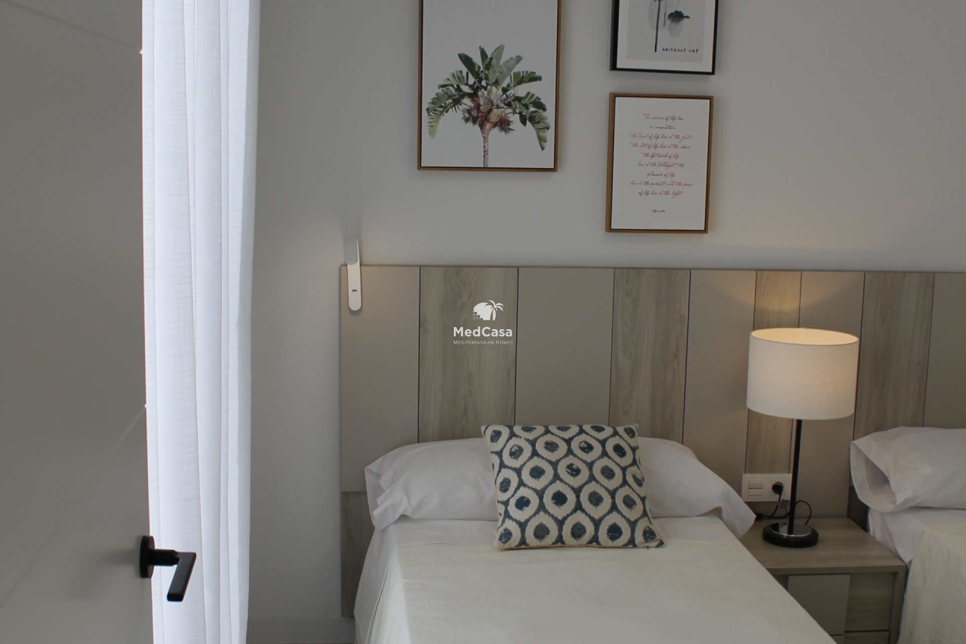 Neubau - Villa -
Roldan