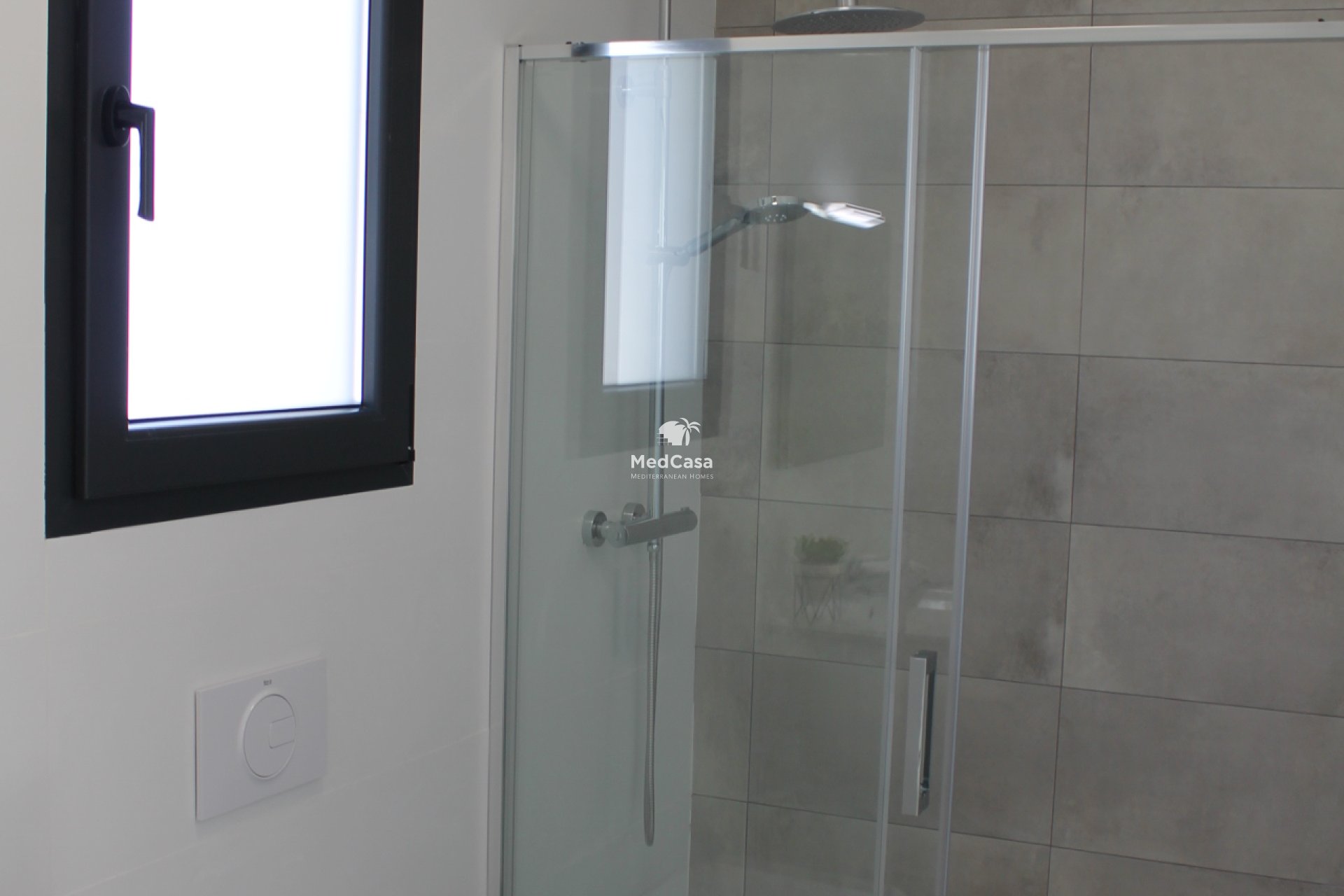 Neubau - Villa -
Roldan