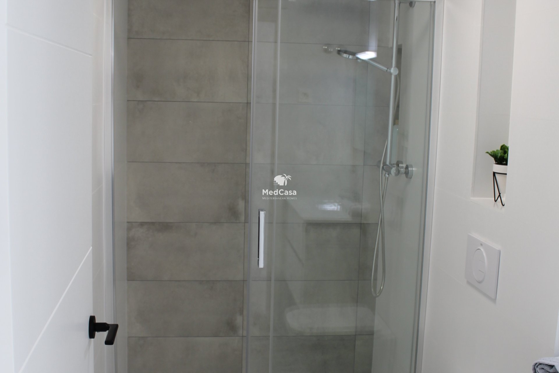 Neubau - Villa -
Roldan