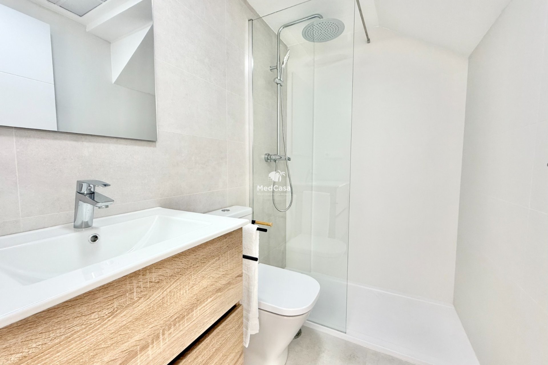 New Build - Ground floor apartment -
Cox