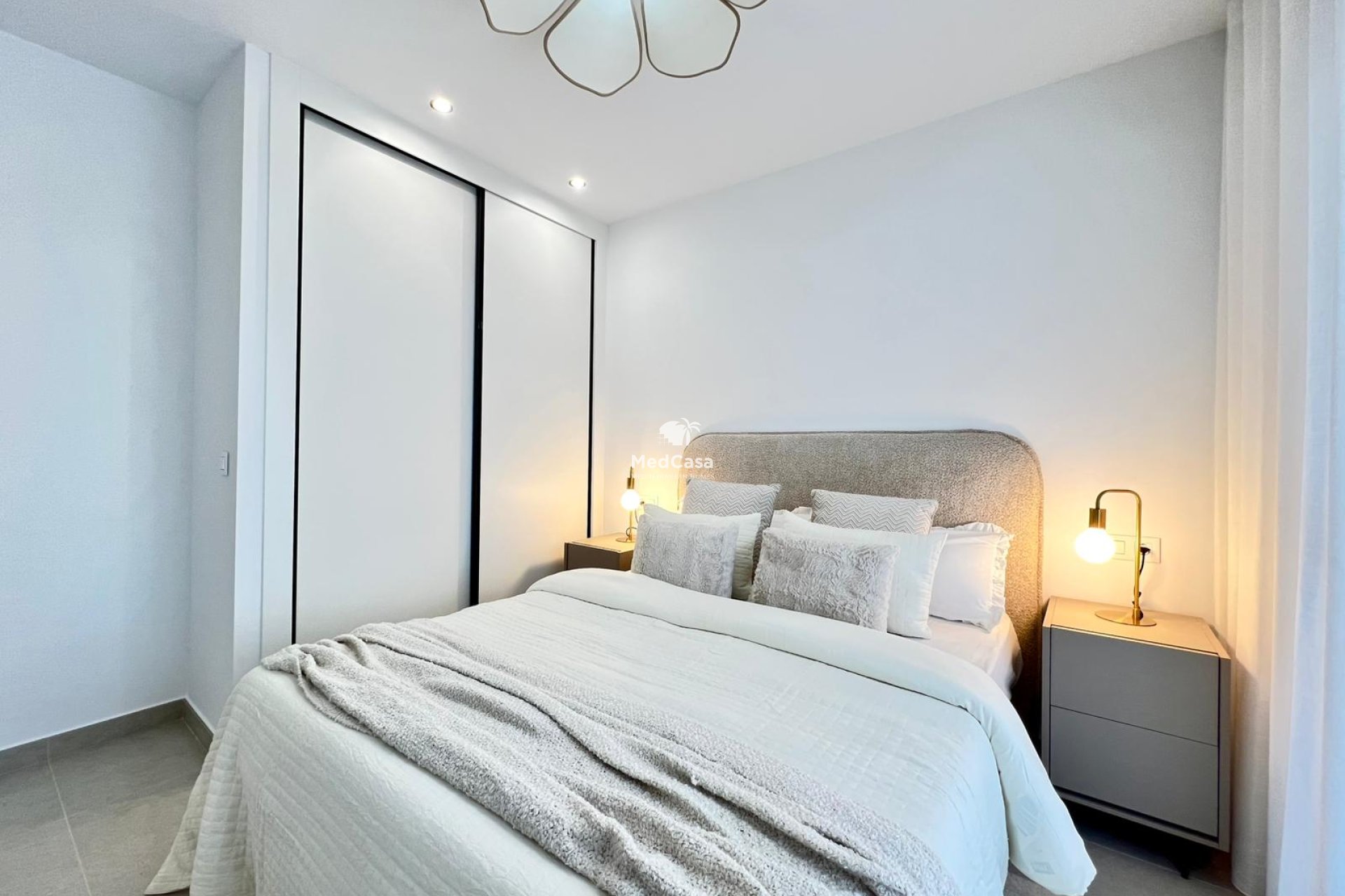 New Build - Townhouse -
Benferri