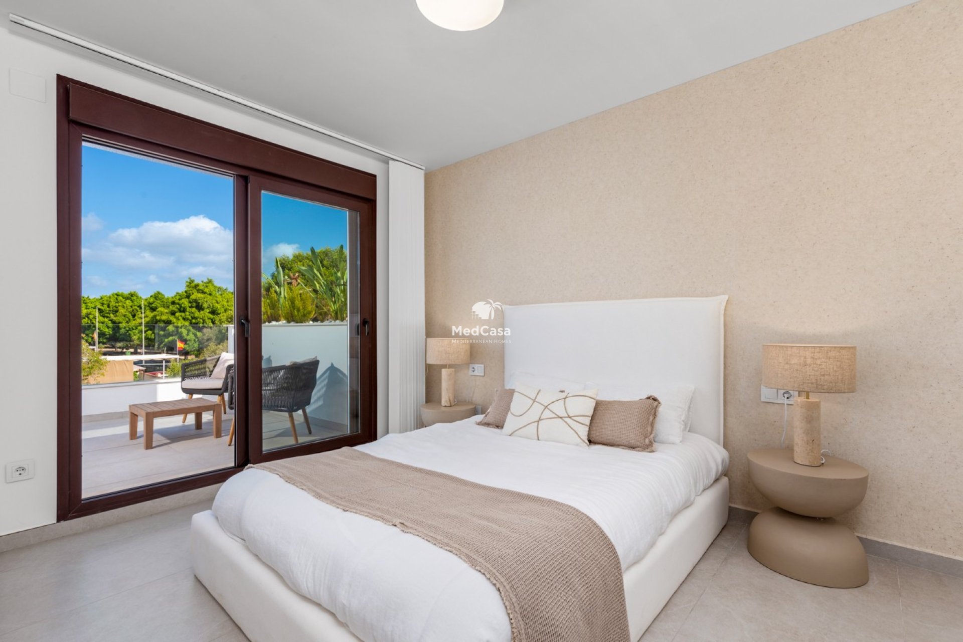 New Build - Villa -
Mil Palmeras