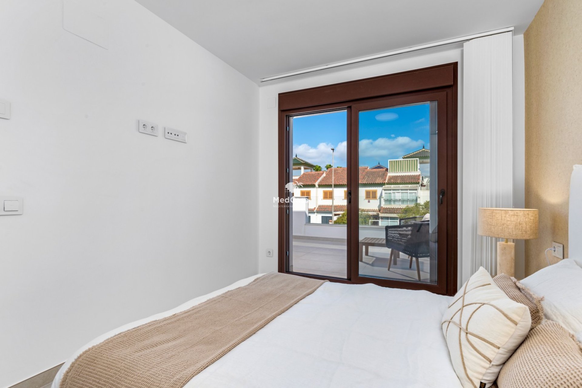 New Build - Villa -
Mil Palmeras