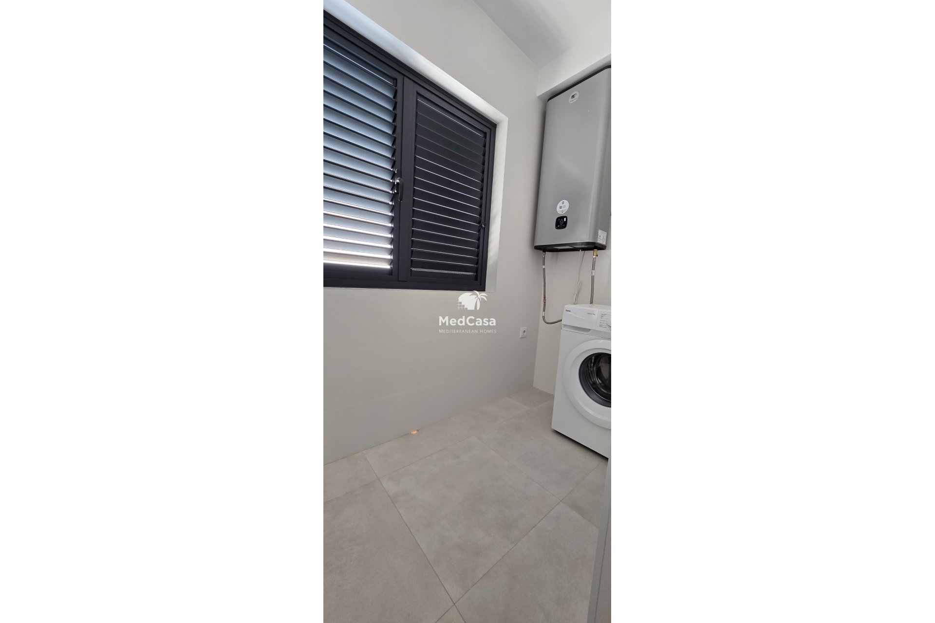 Obra nueva - Apartamento planta baja -
Cox