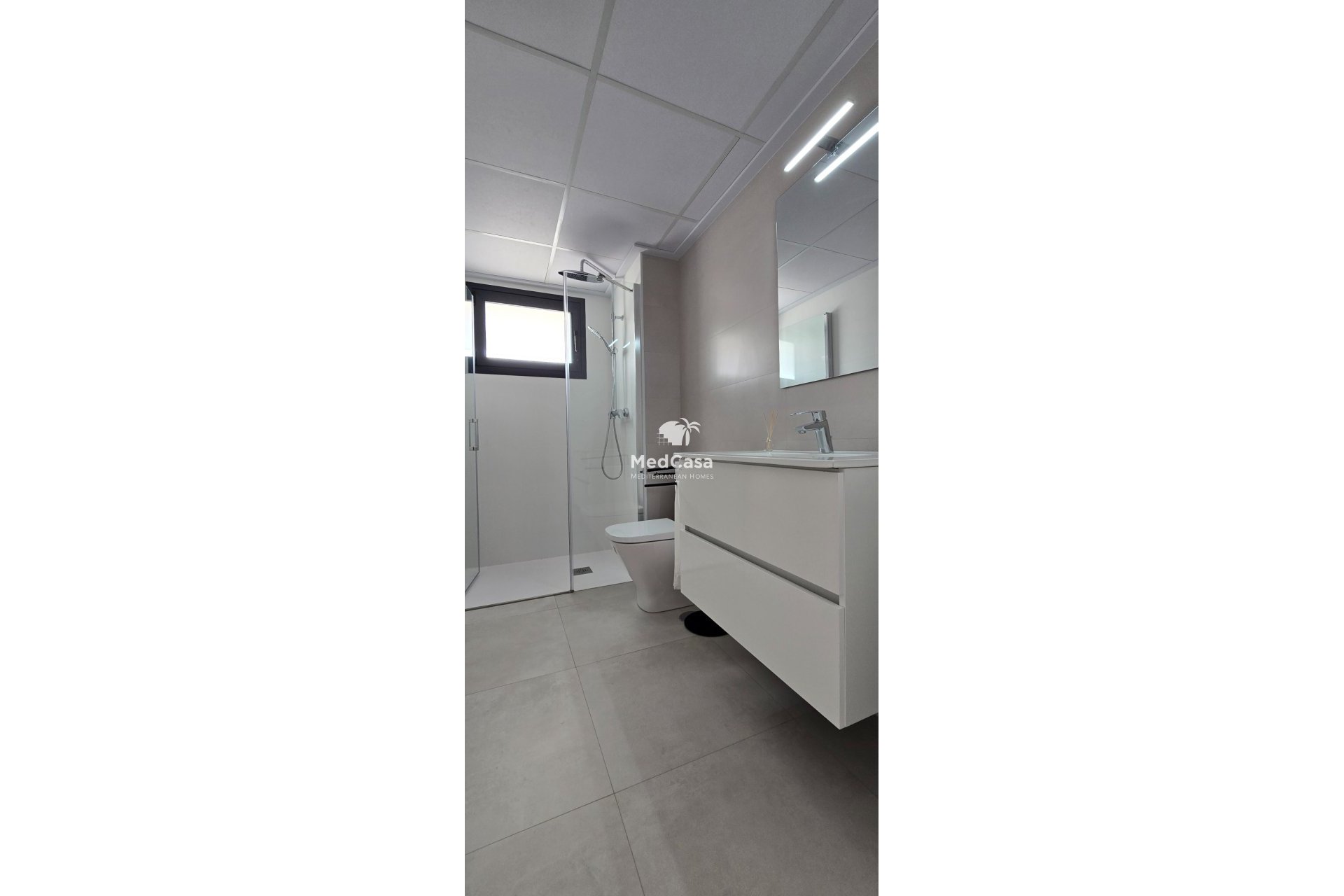 Obra nueva - Apartamento planta baja -
Cox