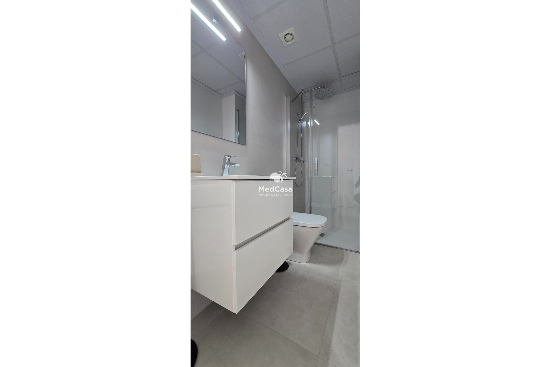 Obra nueva - Apartamento planta baja -
Cox
