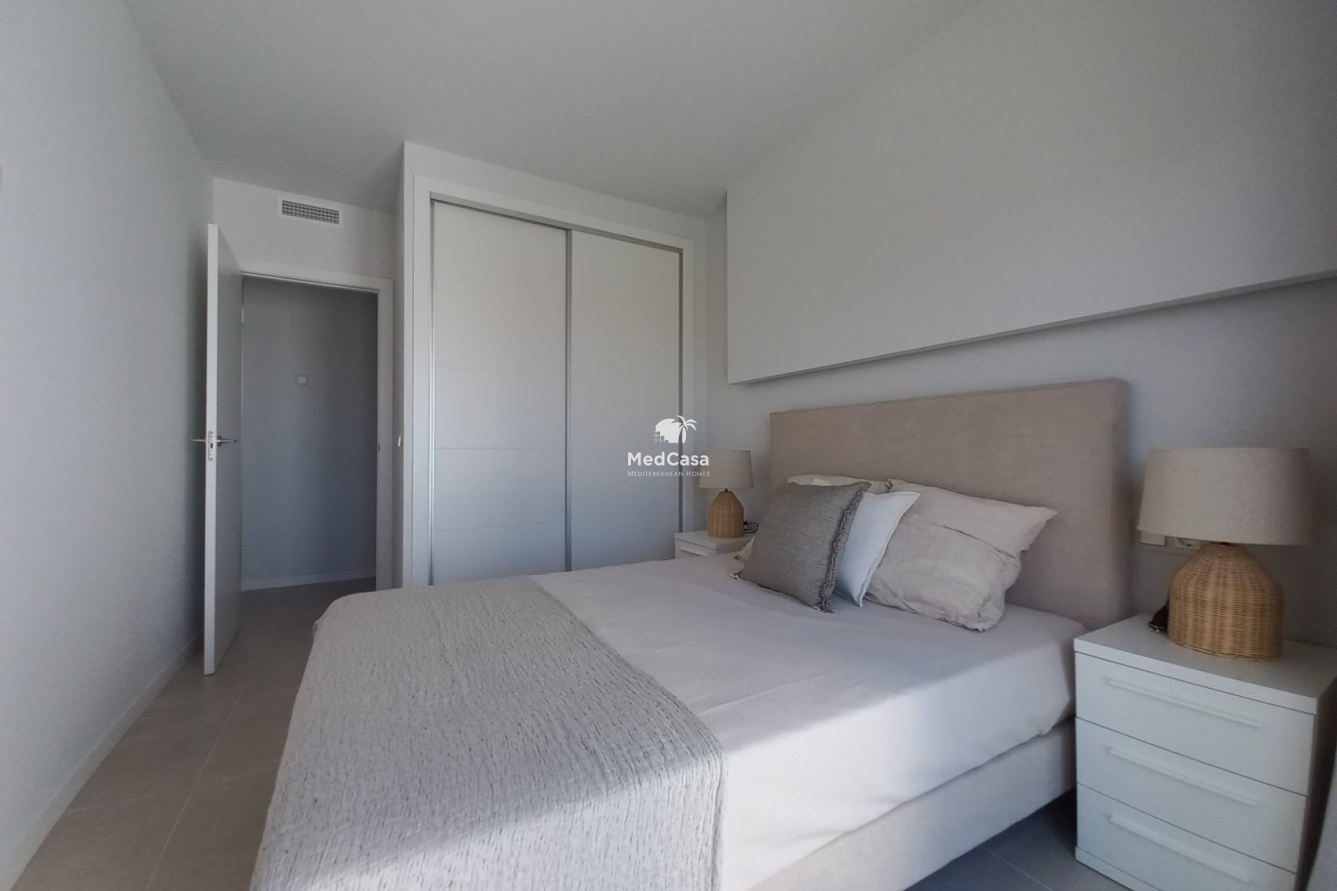 Obra nueva - Apartamento planta baja -
Denia