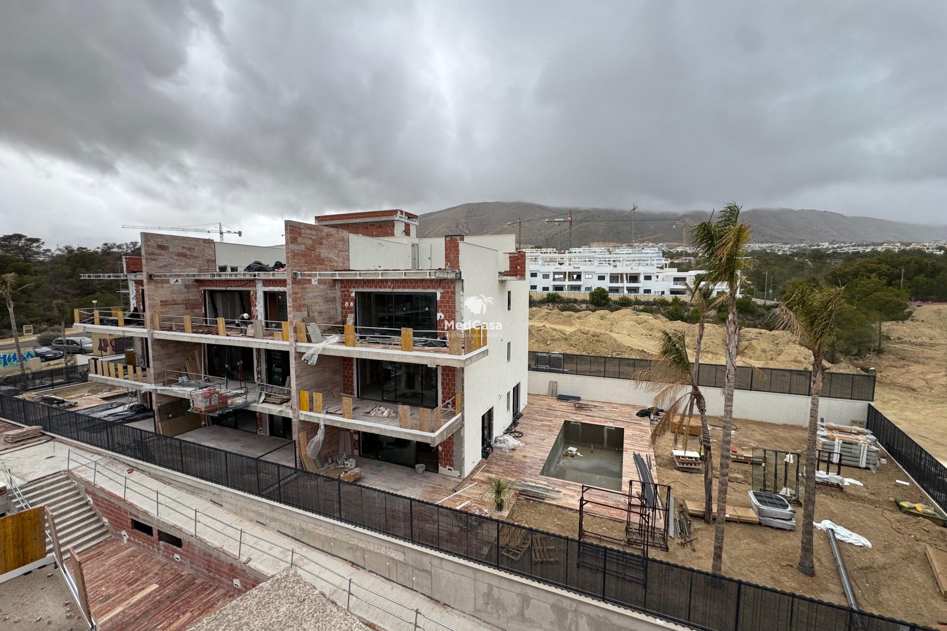 Obra nueva - Apartamento planta baja -
Finestrat