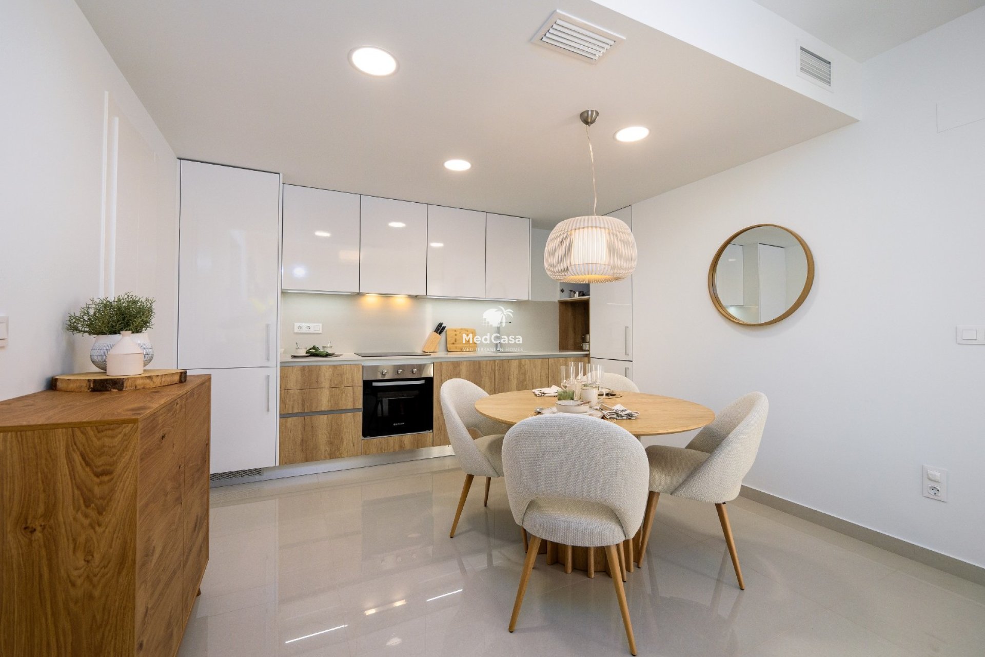 Obra nueva - Apartamento planta baja -
Golf La Finca