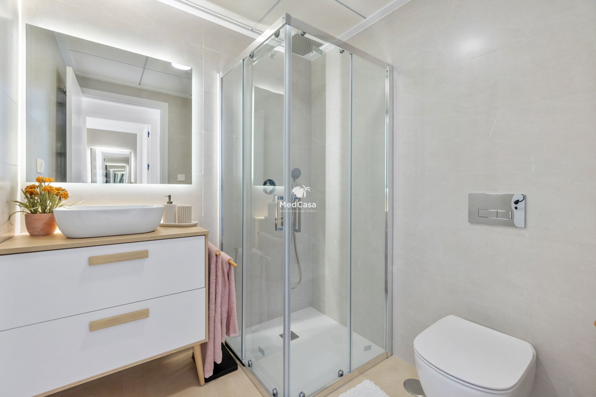 Obra nueva - Apartamento planta baja -
Torrevieja