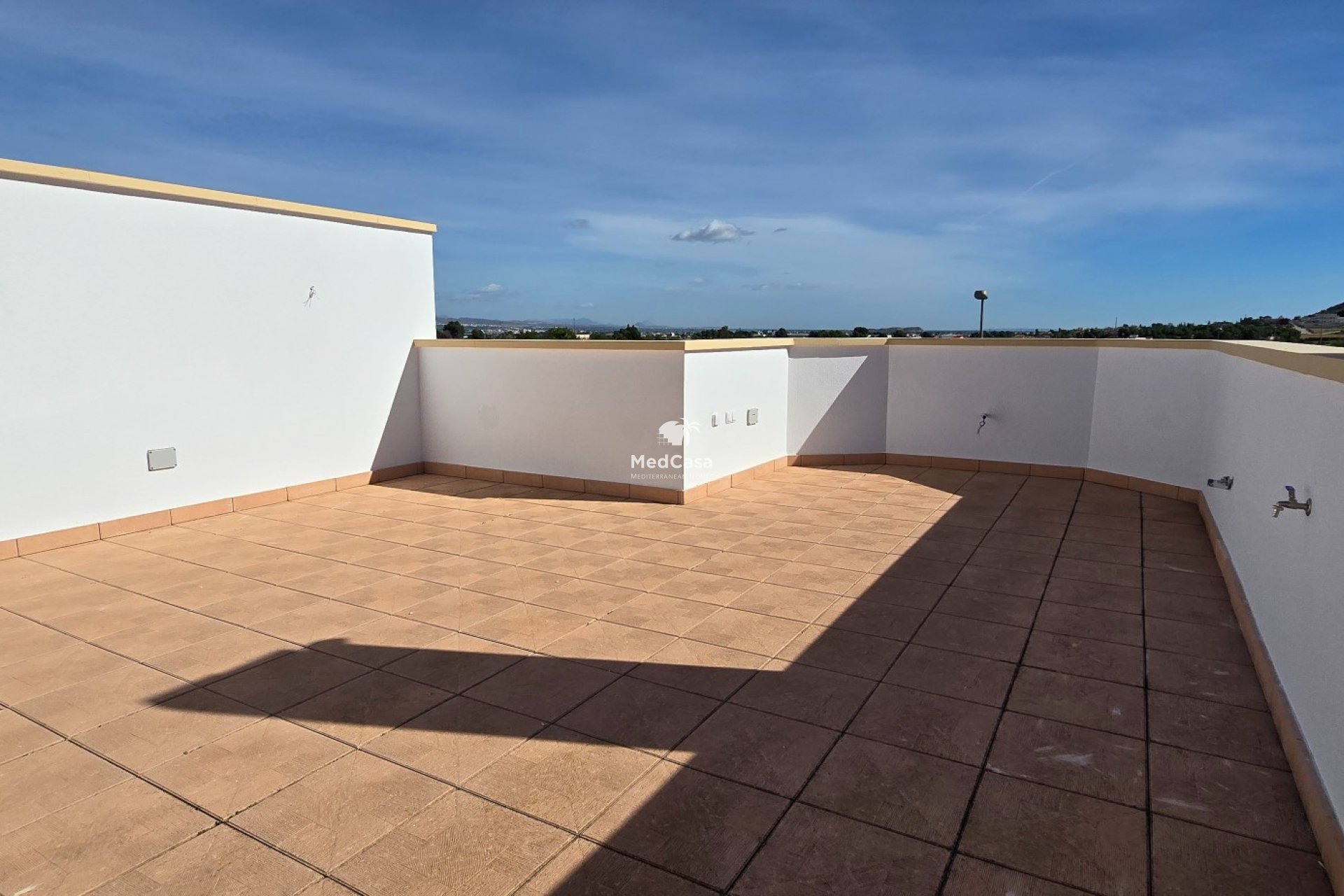 Obra nueva - Ático -
Cox