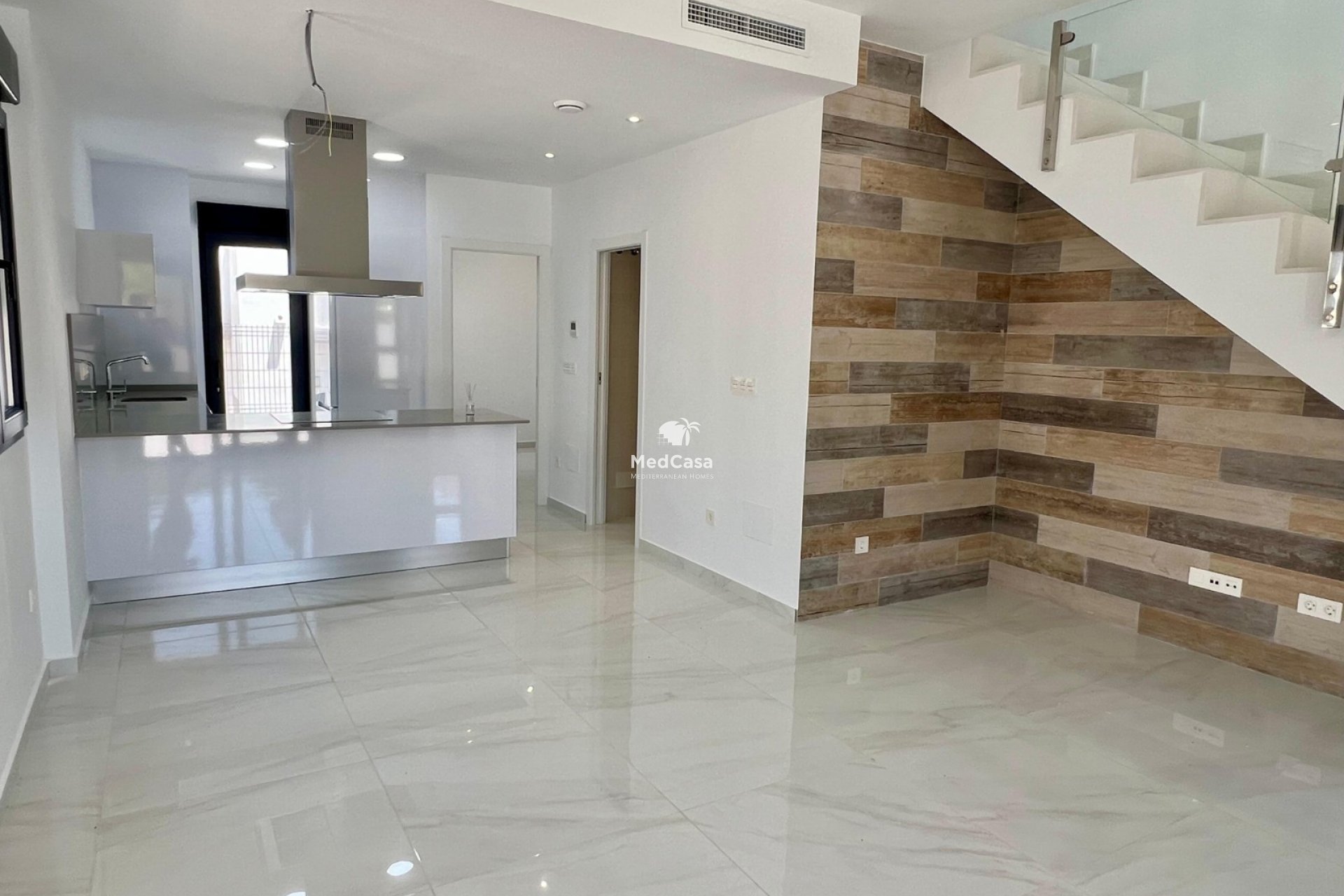 Obra nueva - Semi pareado -
Polop de La Marina