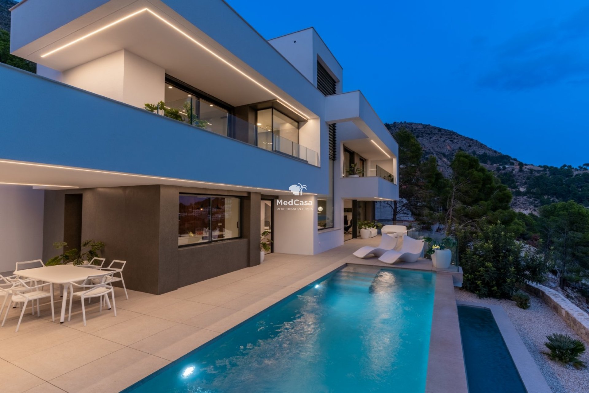Obra nueva - Villa -
Altea