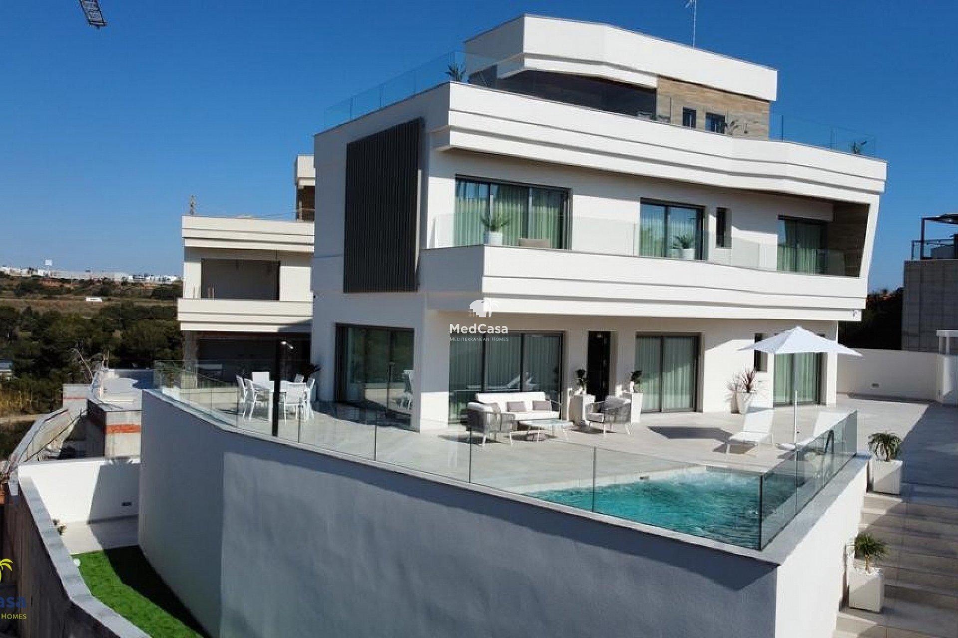 Obra nueva - Villa -
Campoamor