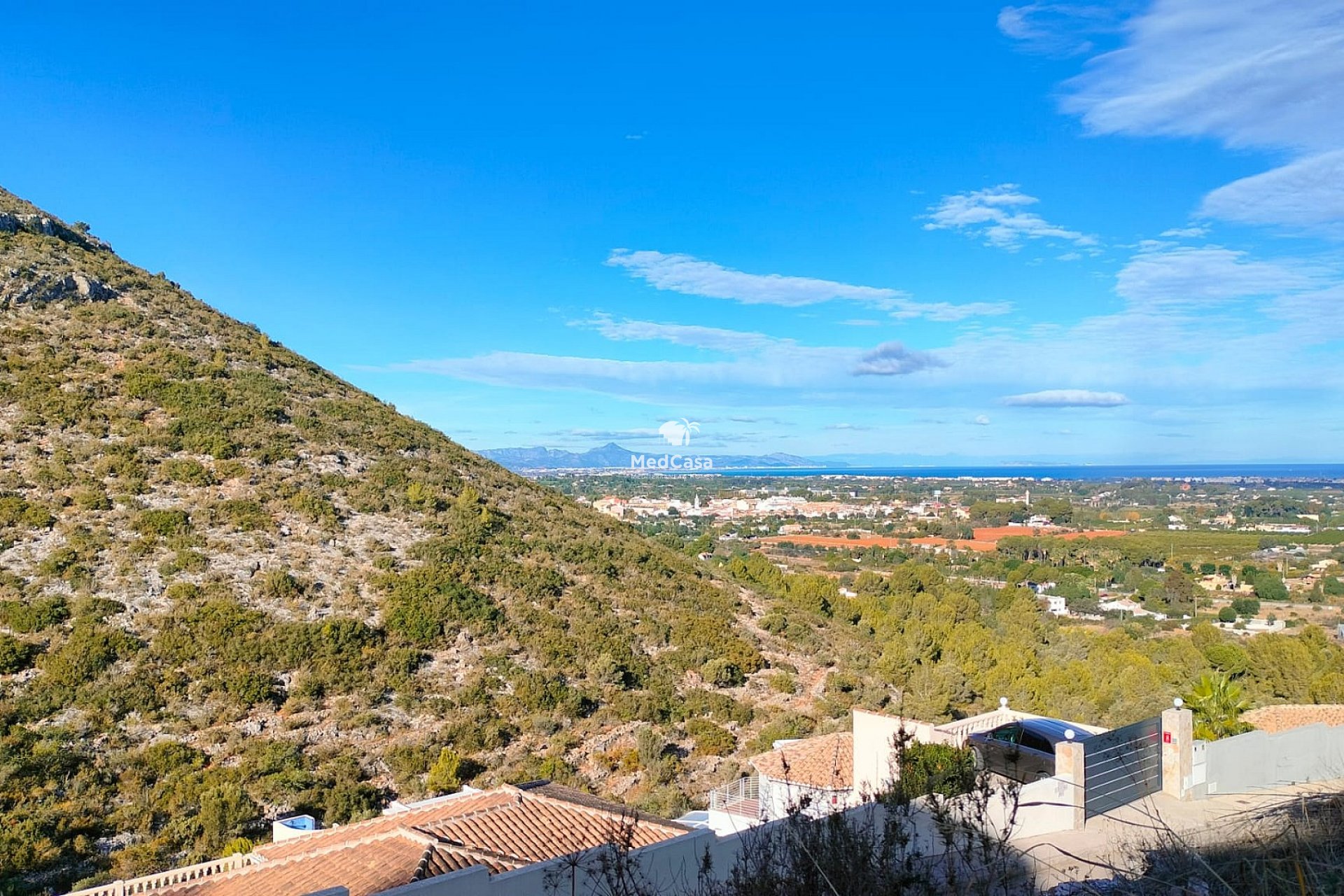 Obra nueva - Villa -
Denia