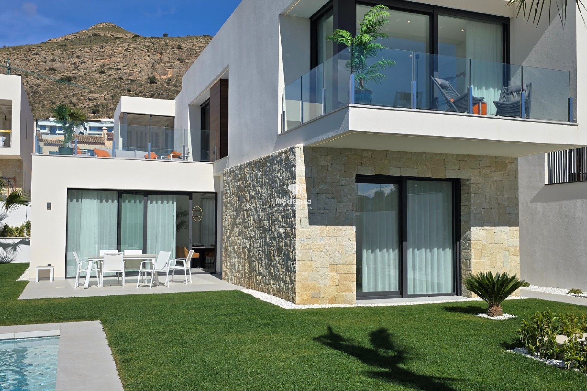 Obra nueva - Villa -
Finestrat