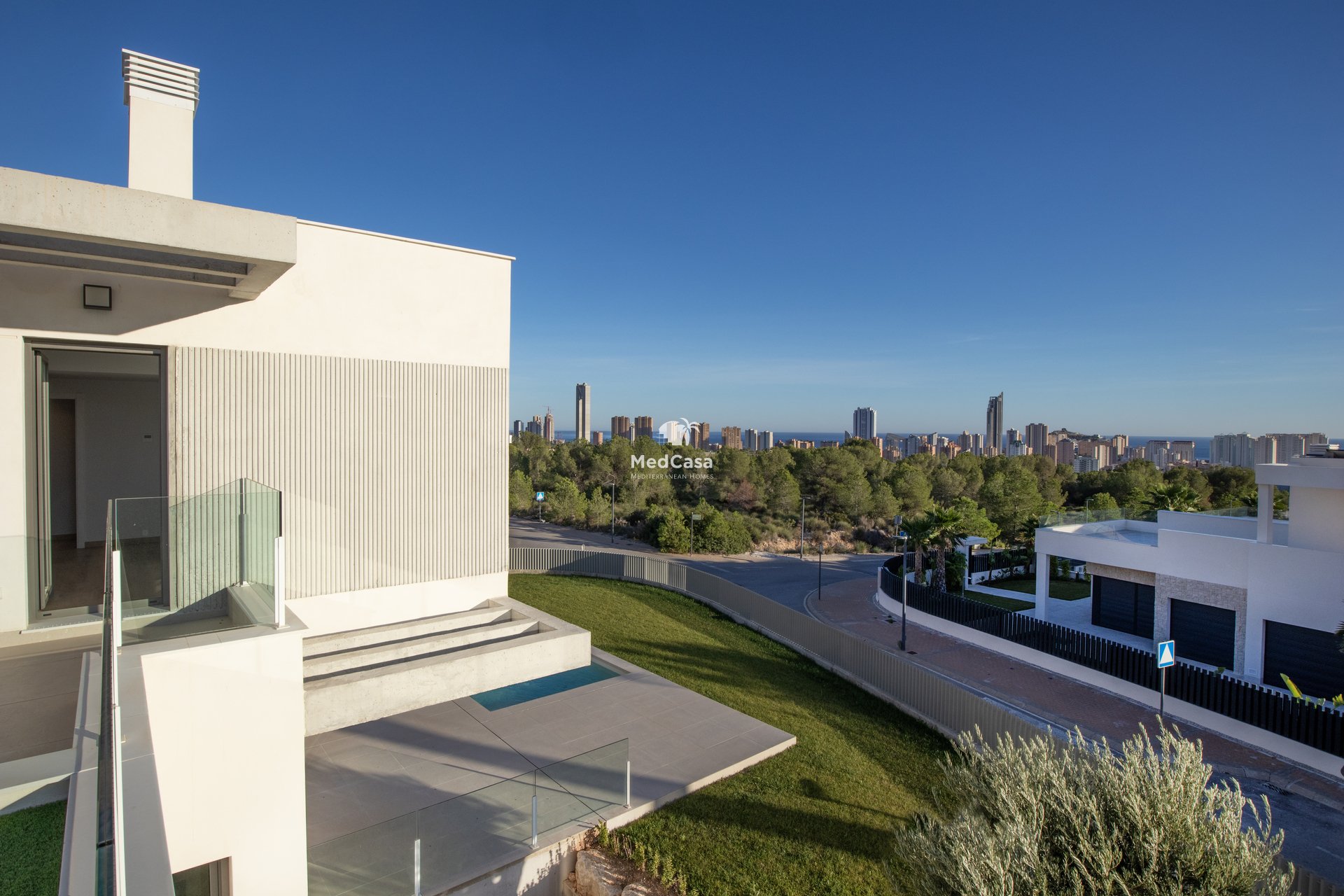 Obra nueva - Villa -
Finestrat