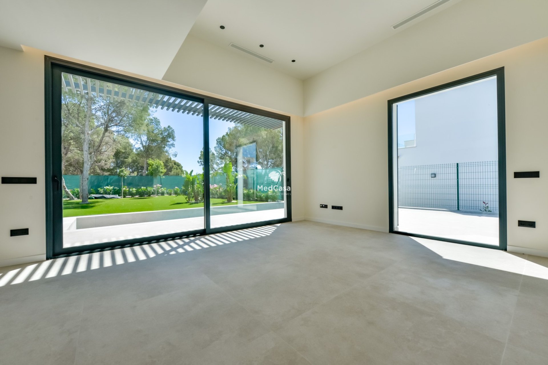 Obra nueva - Villa -
Finestrat