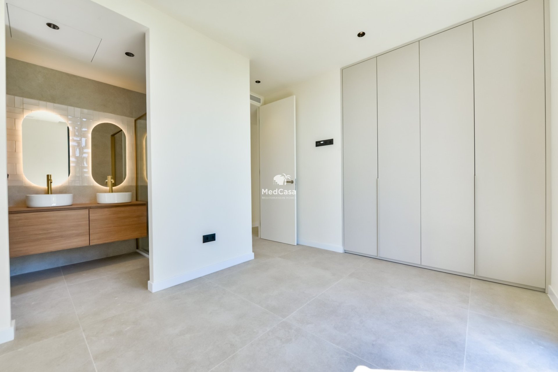 Obra nueva - Villa -
Finestrat