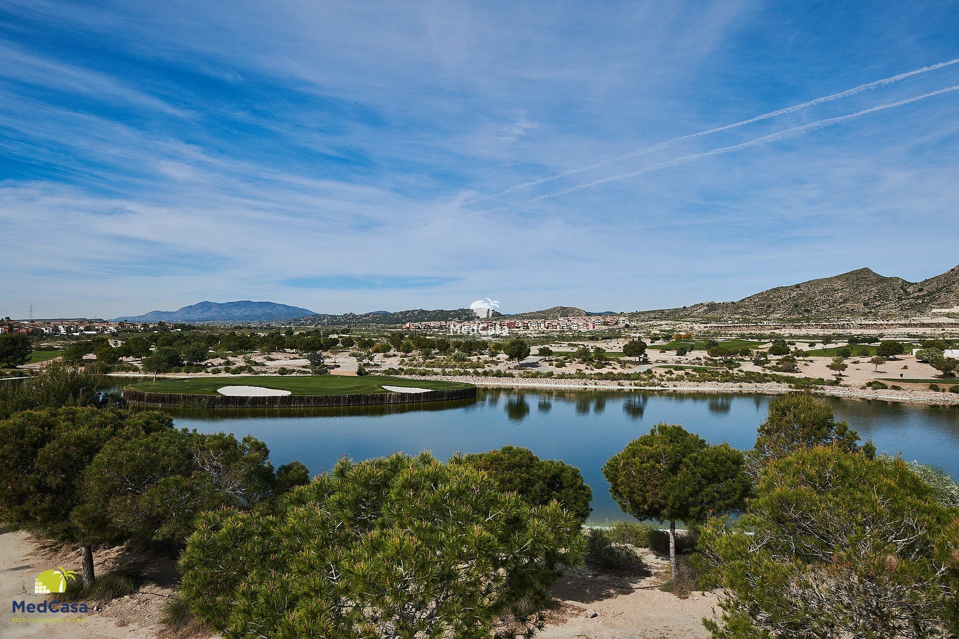 Obra nueva - Villa -
Golf Altaona