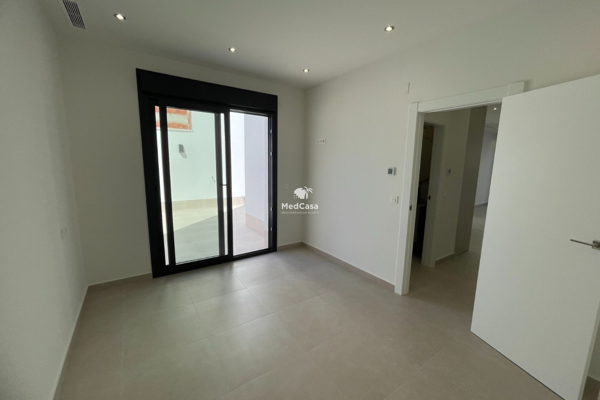 Obra nueva - Villa -
Las Heredades