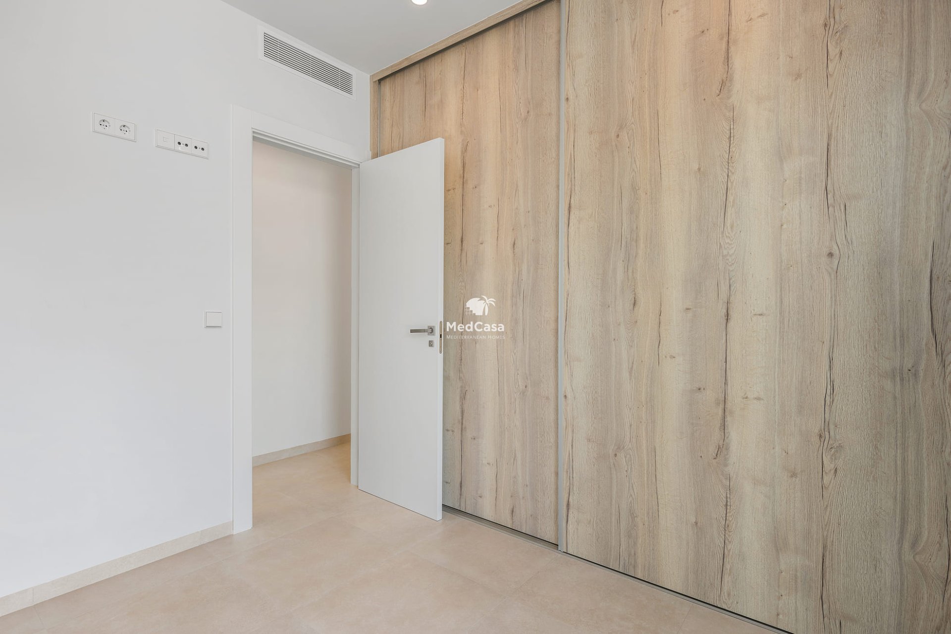 Obra nueva - Villa -
Los Alcázares