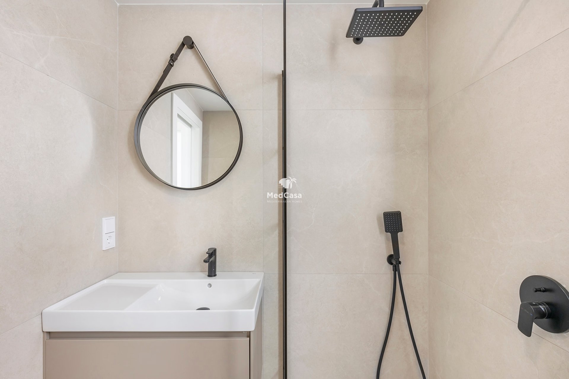 Obra nueva - Villa -
Los Alcázares