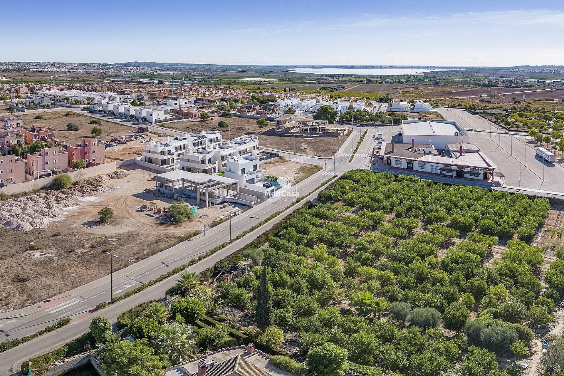 Obra nueva - Villa -
Los Montesinos