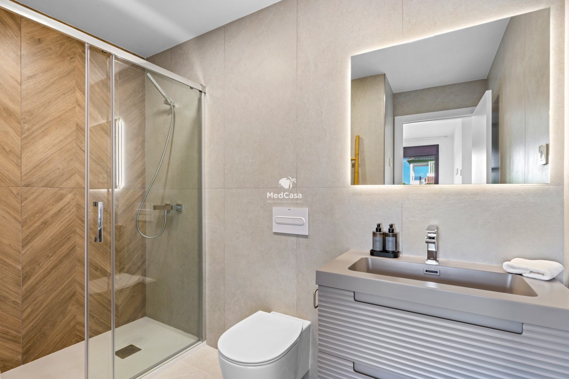 Obra nueva - Villa -
Mil Palmeras