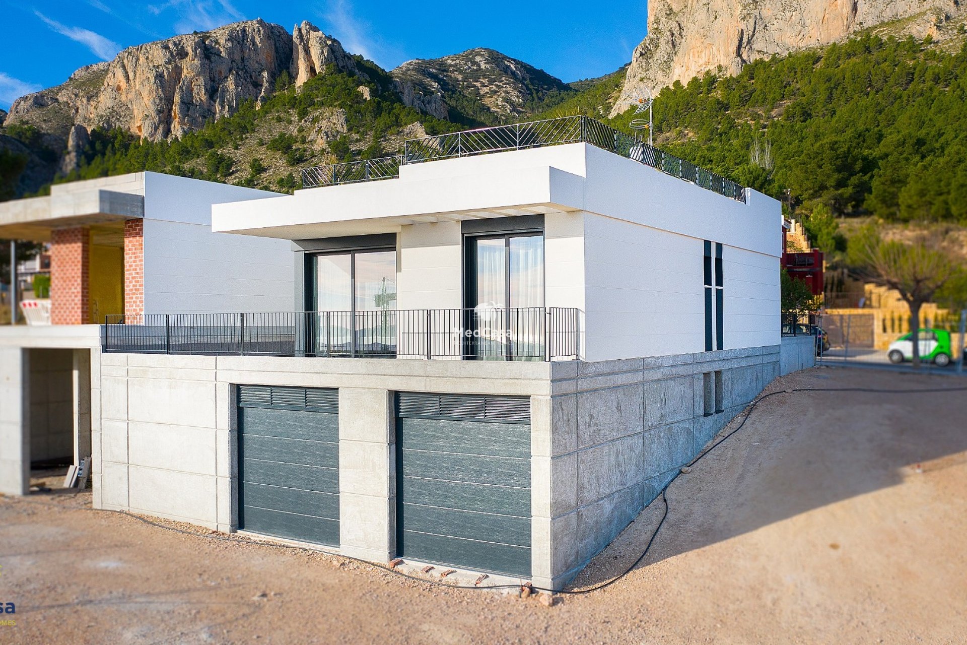 Obra nueva - Villa -
Polop de La Marina