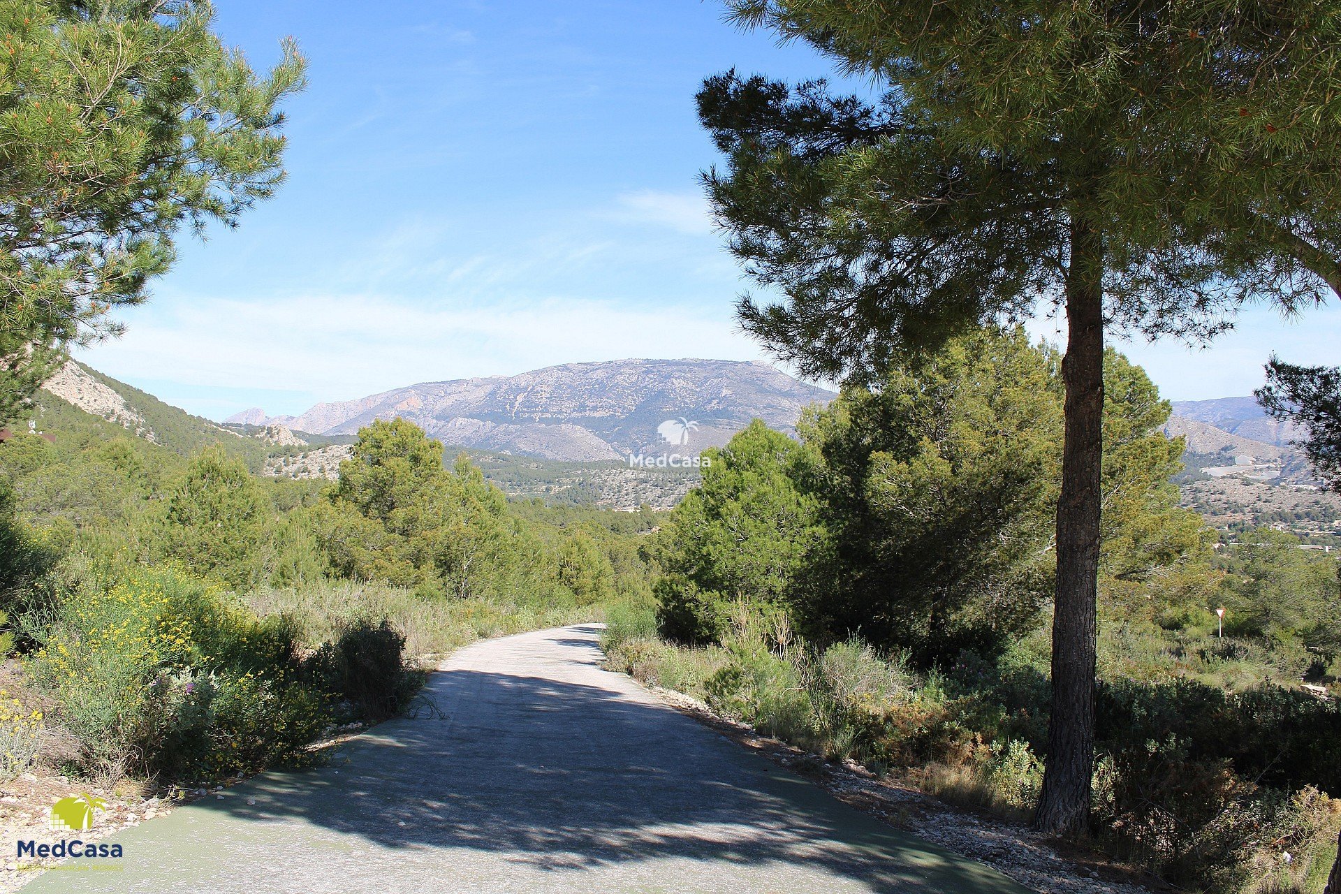 Obra nueva - Villa -
Polop de La Marina