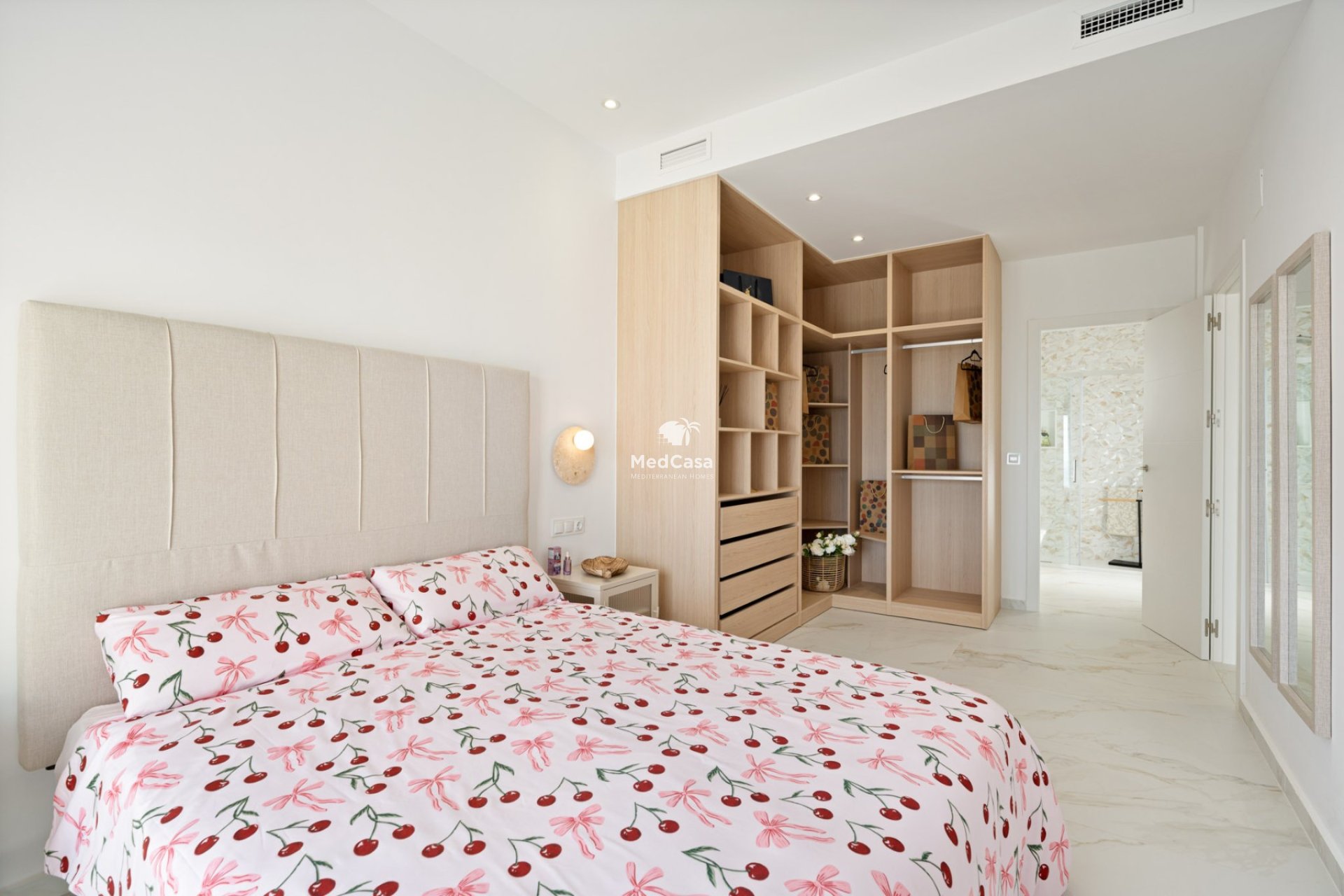 Obra nueva - Villa -
Polop de La Marina