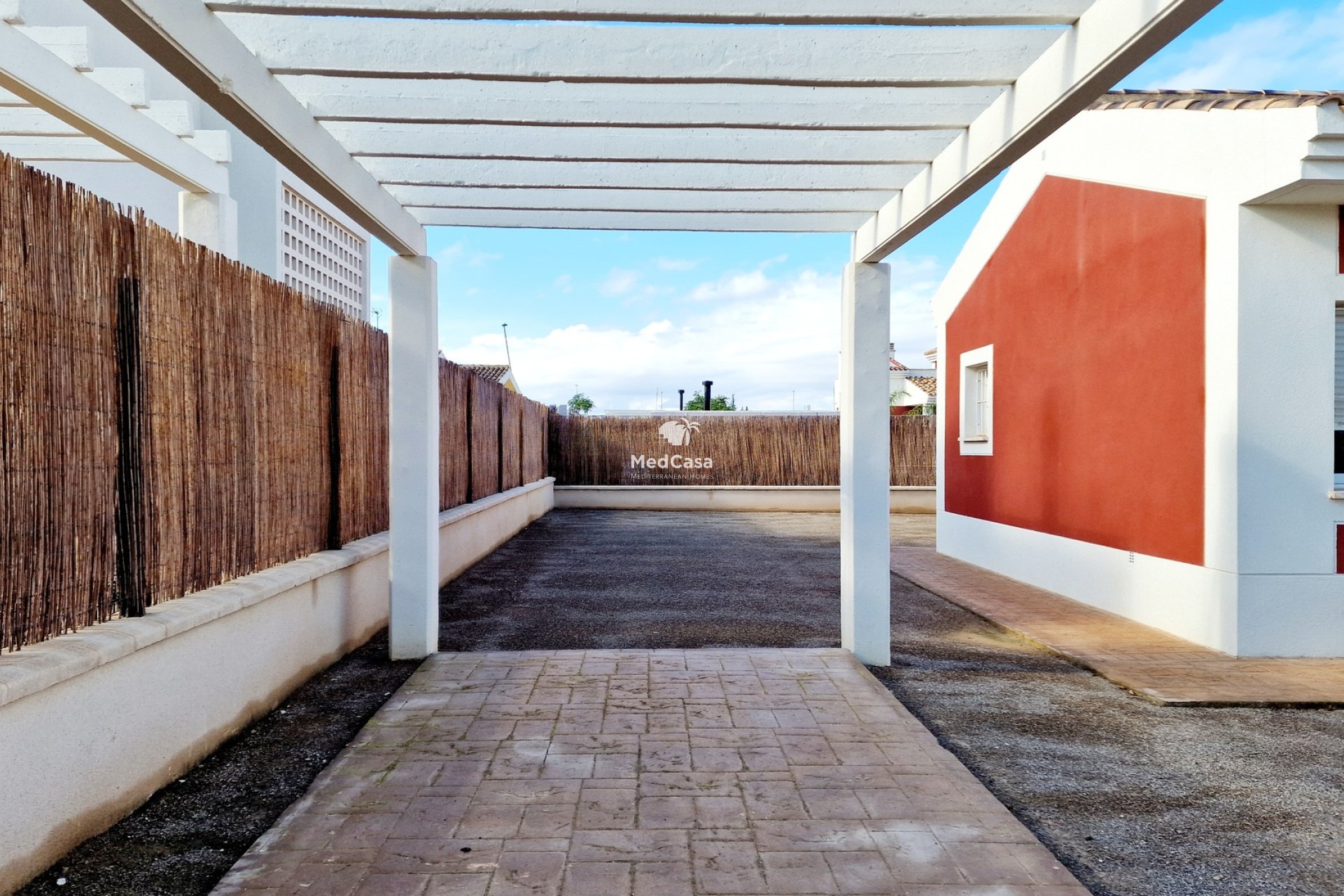 Obra nueva - Villa -
Purias