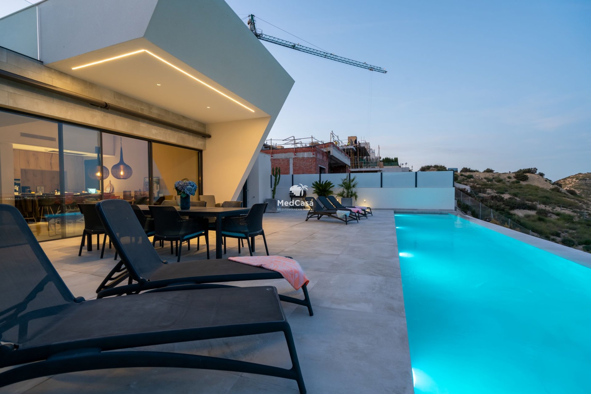 Obra nueva - Villa -
Rojales