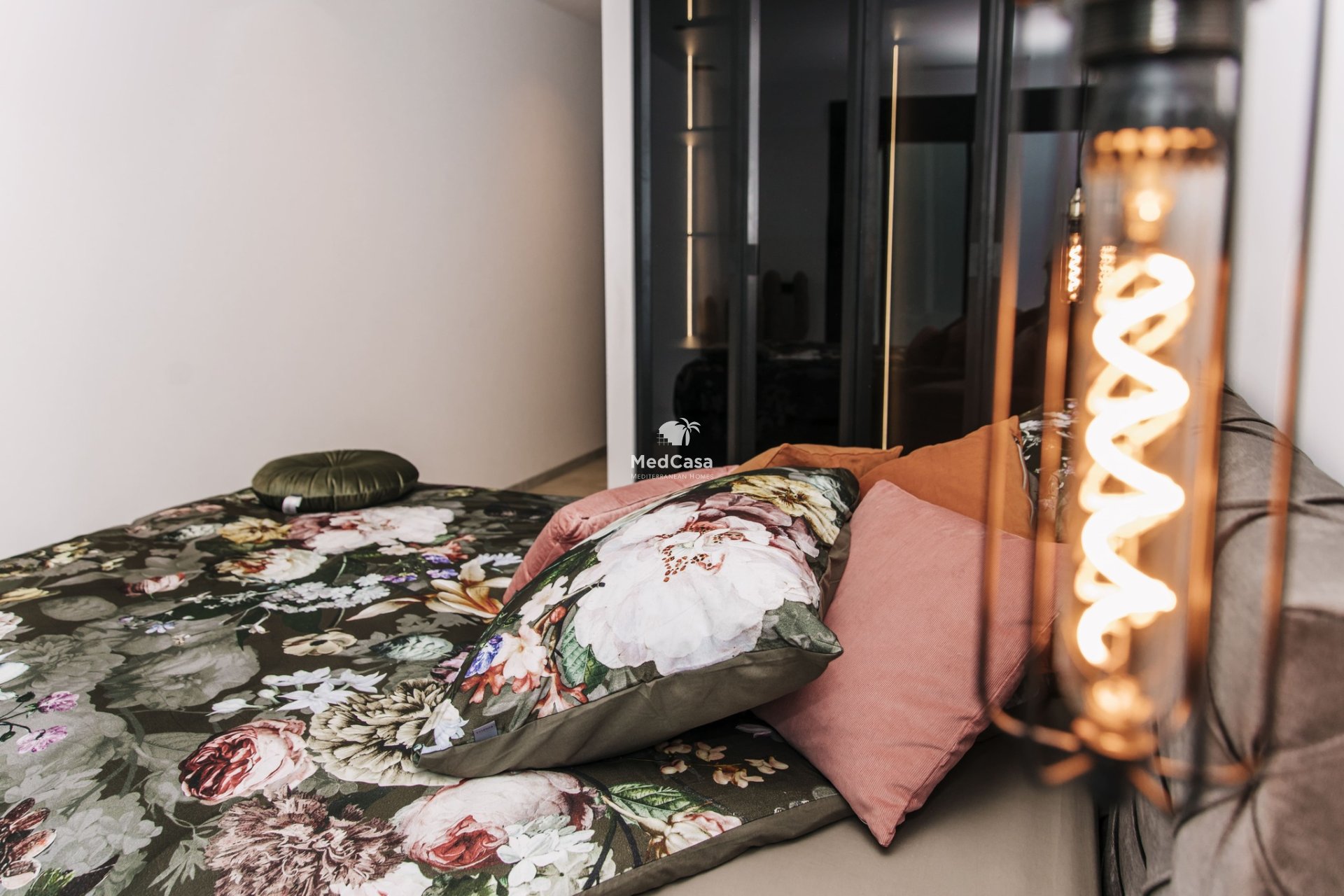 Obra nueva - Villa -
Rojales