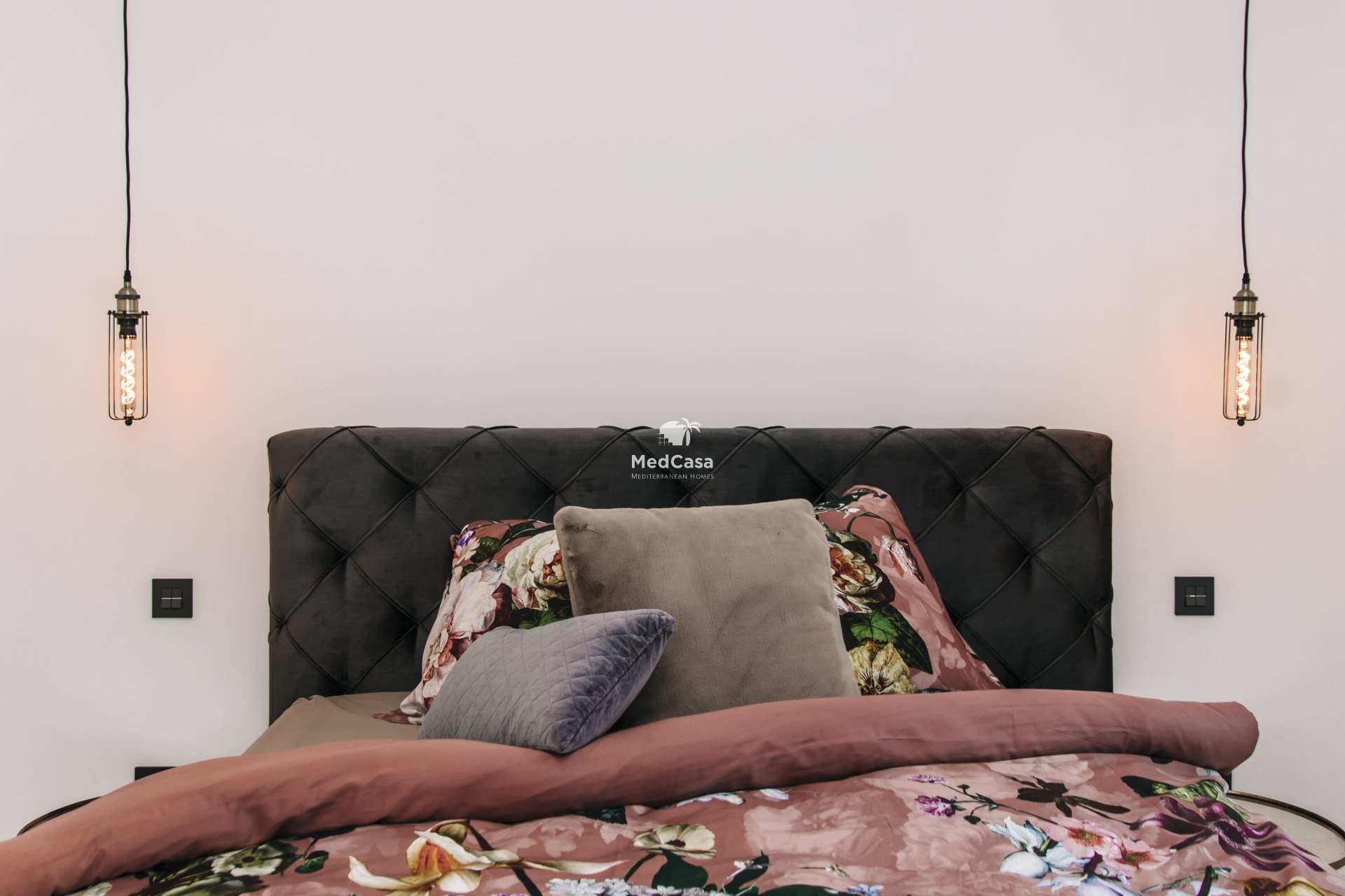 Obra nueva - Villa -
Rojales