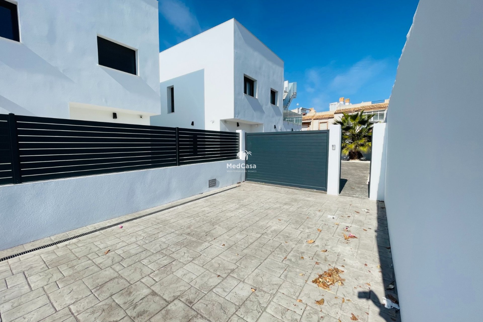 Obra nueva - Villa -
Torrevieja